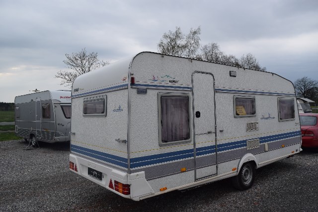 Wohnwagen Mit Etagenbett 1300 Kg : Hobby 520 kmf stockbett festbett 77658821 campanda.de