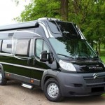 Campingbus Frontansicht