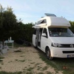 Westfalia Campingbus auf einem Campingplatz