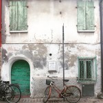 Eine Hauswand in Rimini