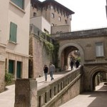 Innenhof einer Burg in San Marino