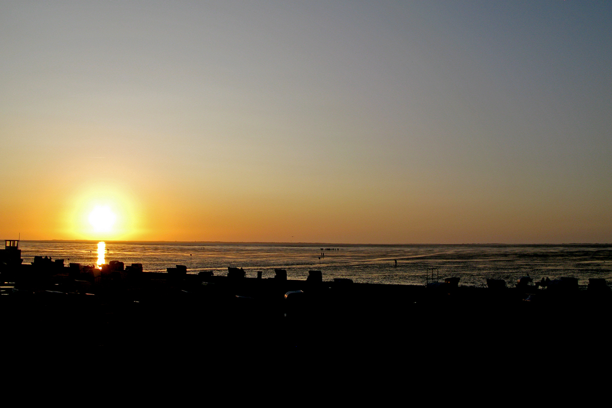 Sonnenuntergang am Stellplatz von Harlesiel