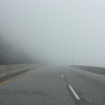 Straße und Nebel