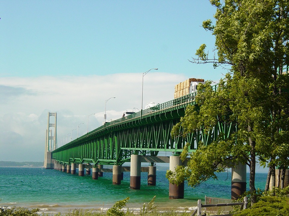 Brücke Michigan See