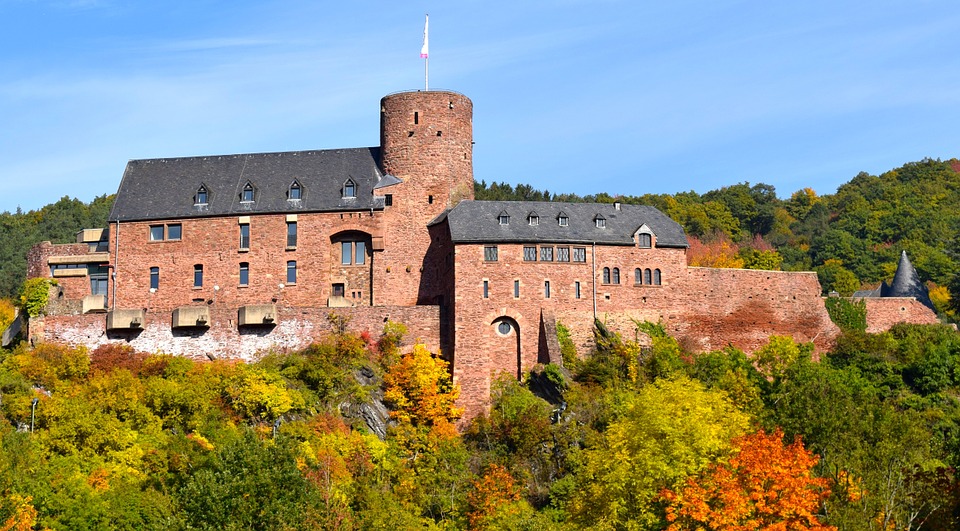 Burg in der Eifel