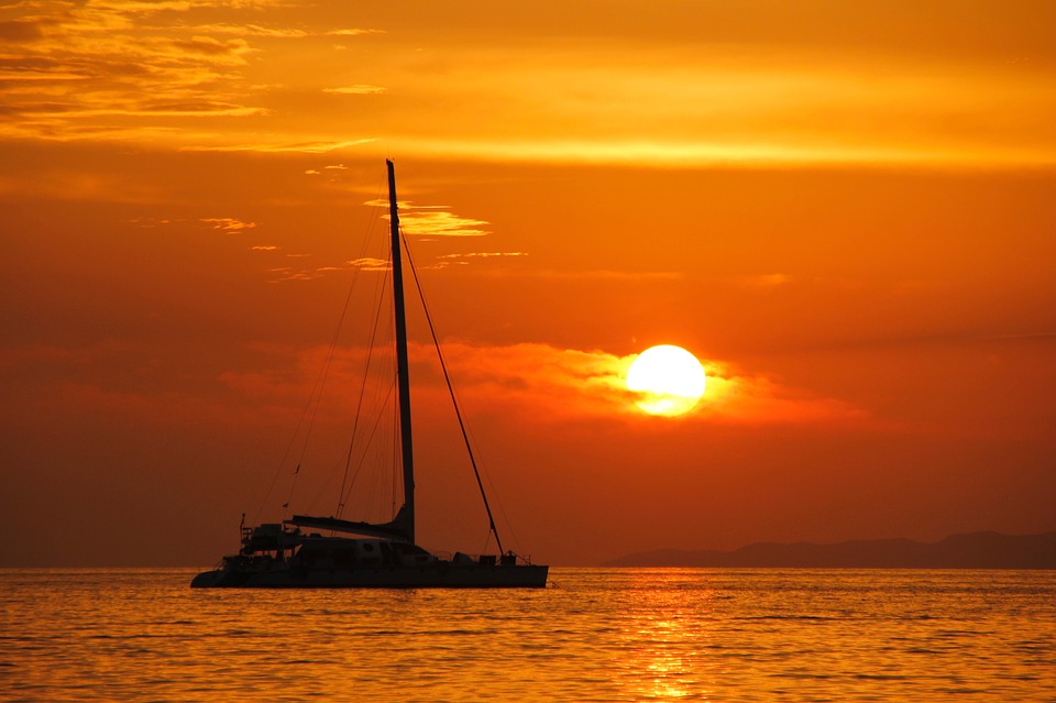 Segelboot auf dem Meer