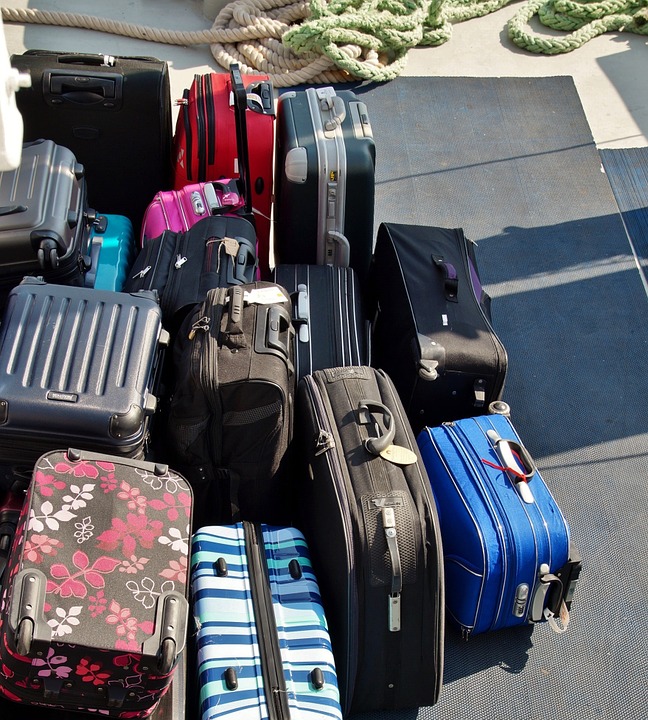 Viele Taschen und Koffer