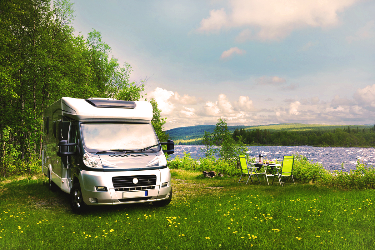Teilintegriertes Wohnmobil mieten mit Campanda