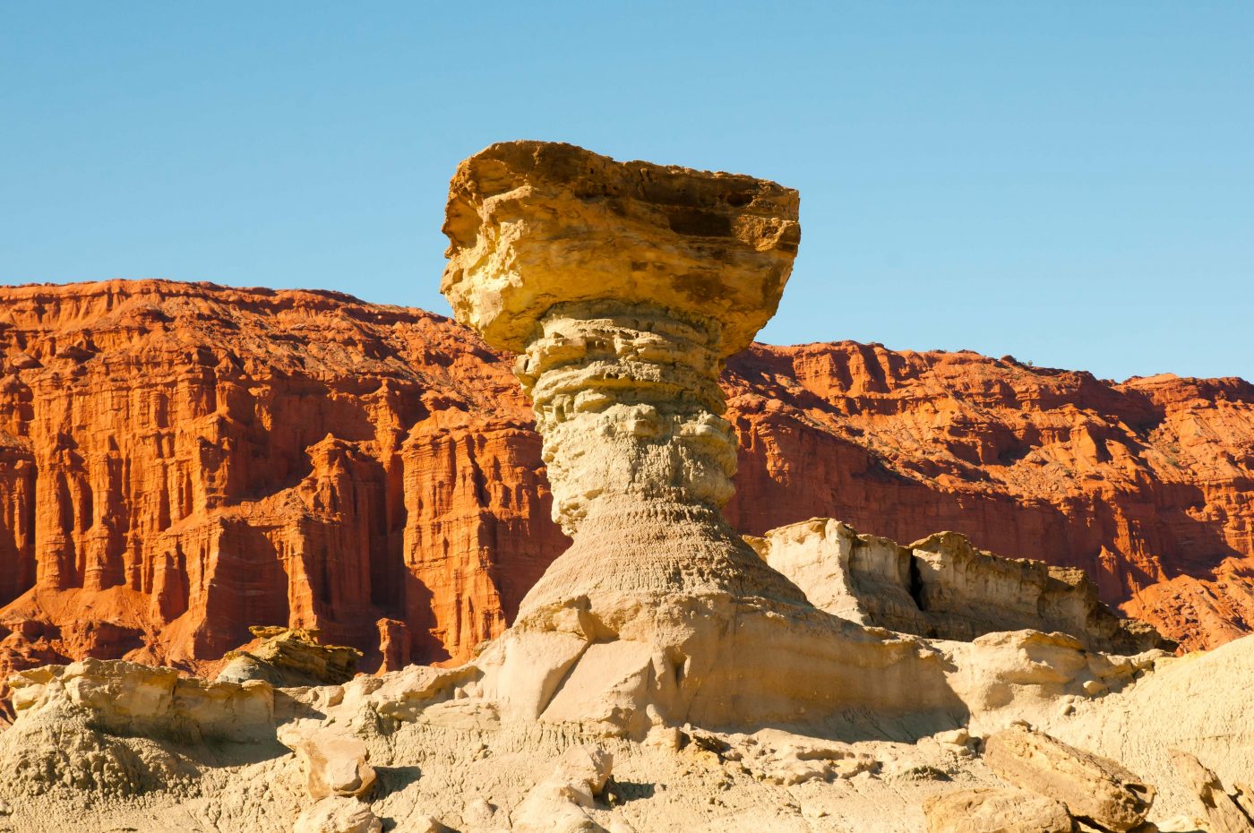 Pilzförmige Gesteinsformation im Naturreservat Ischigualasto