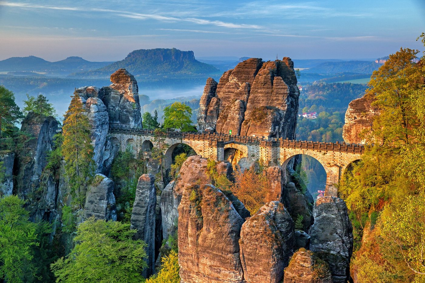 Die Basteibrücke in der Sächsischen Schweiz.