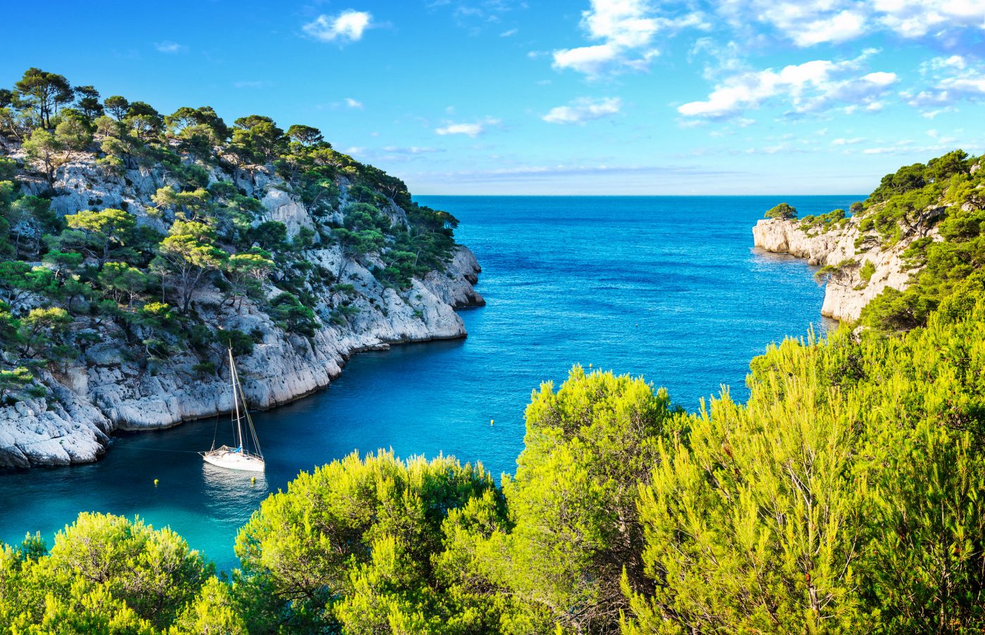 Ausblick auf das kristallklare Meer im Parque Nacional des Calanques