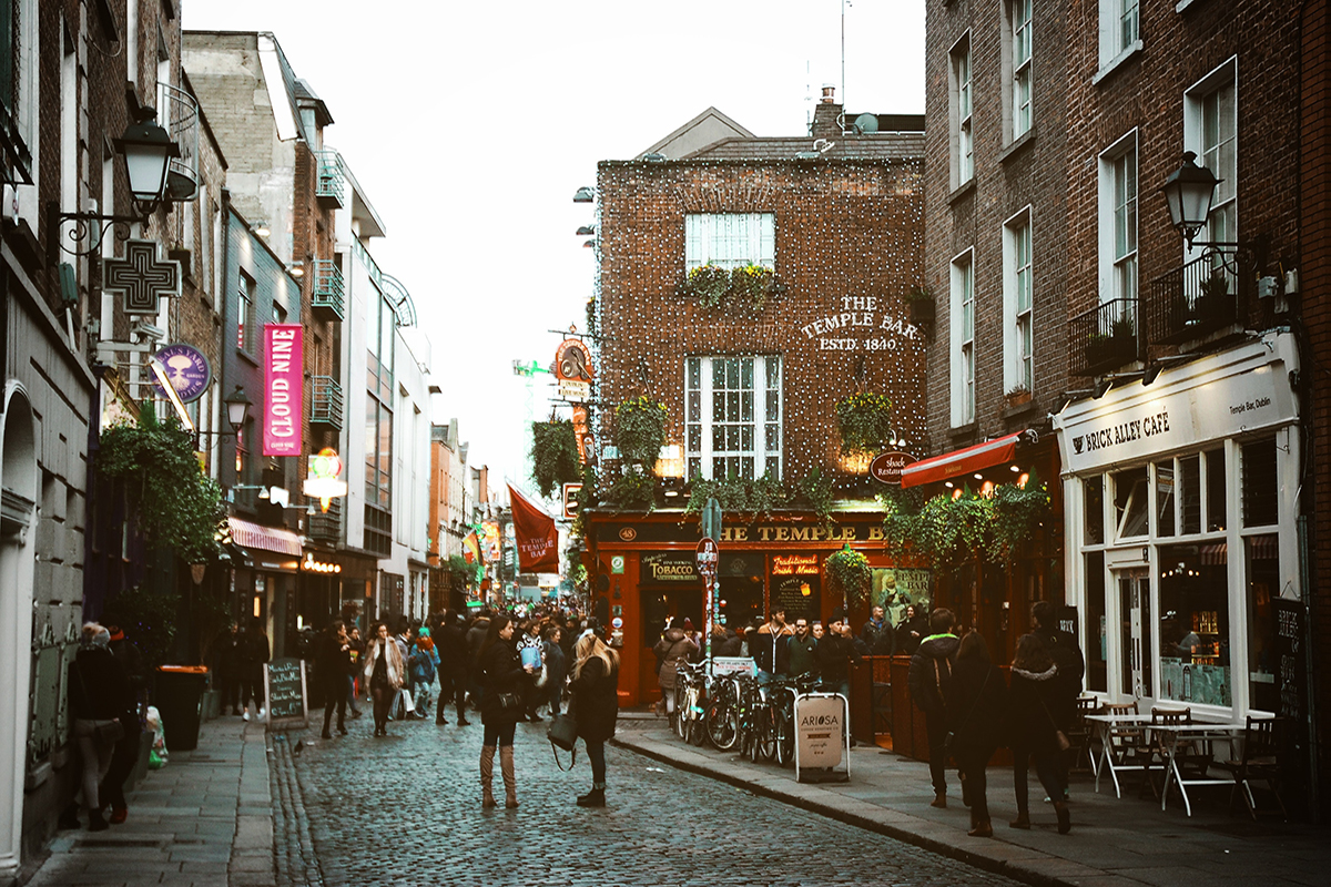 Das Kultur- und Vergnügungsviertel in Dublin ist Temple Bar