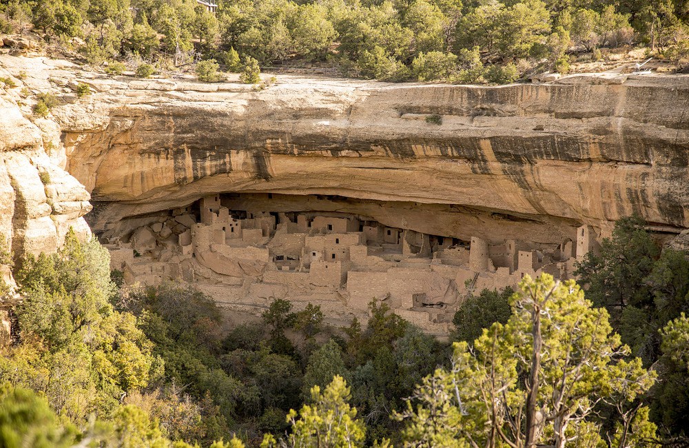  Von den Anasazi gebauten Felsenwohnunen im Mesa Verda National Park.