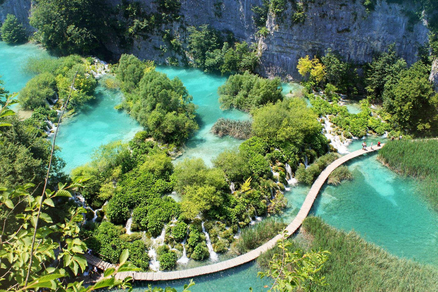 Fußgängerwege, Fauna und Seen im Nationalpark 