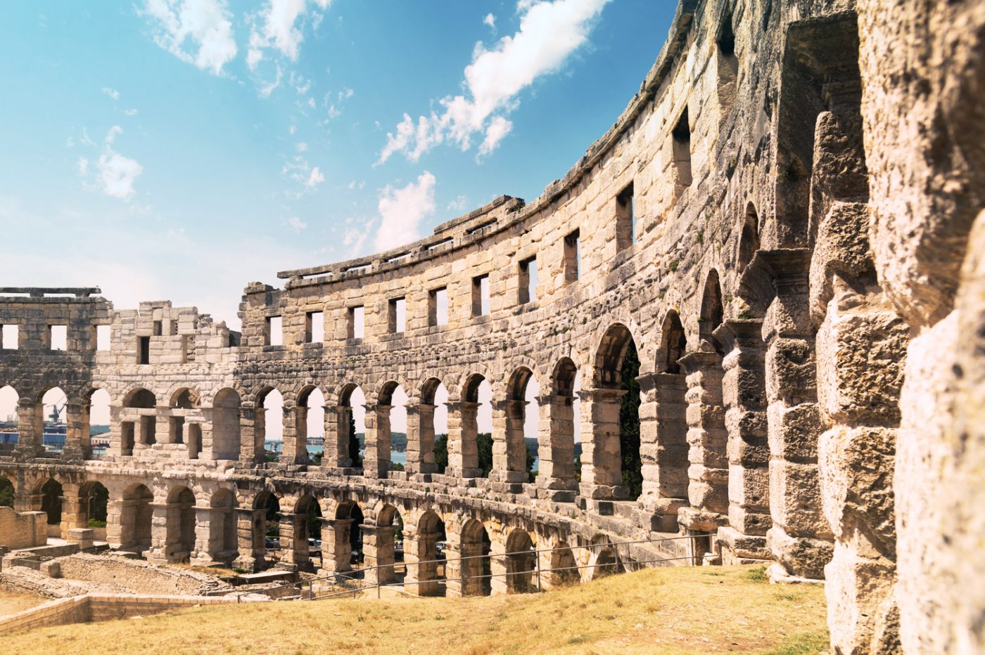 Das Amphitheater in Pula.