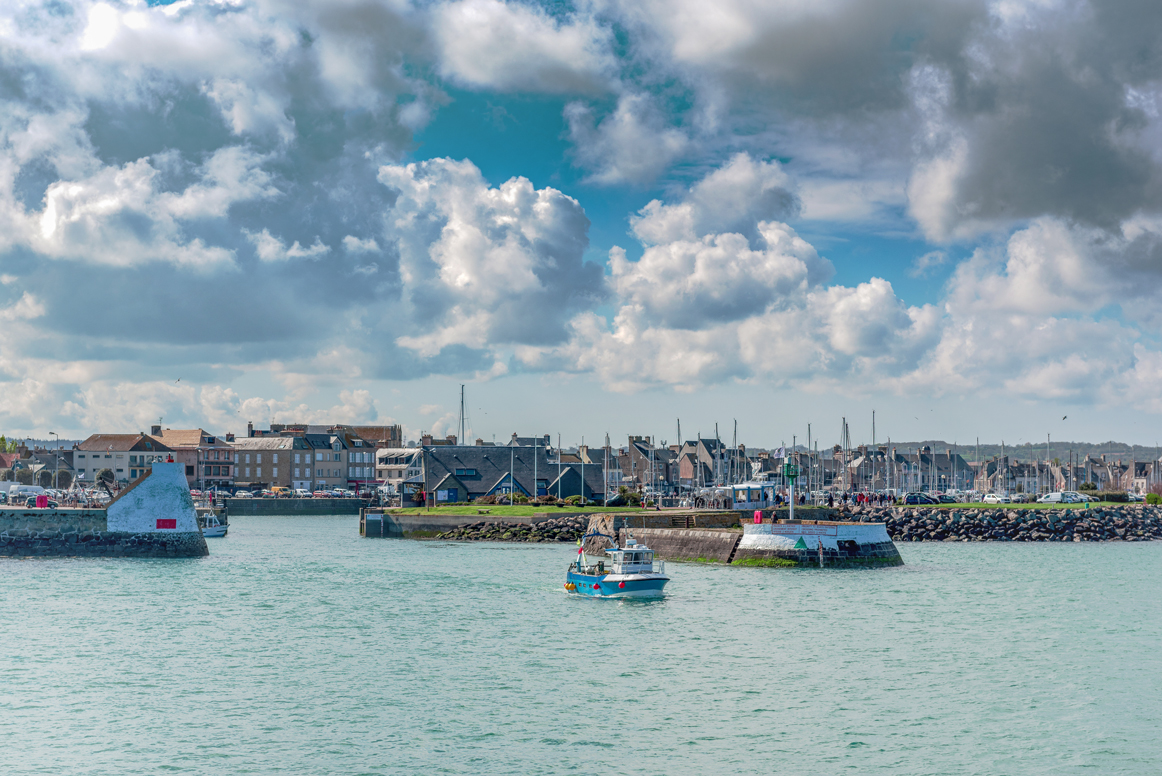 Panoramablick auf Barfleur, Frankreich.