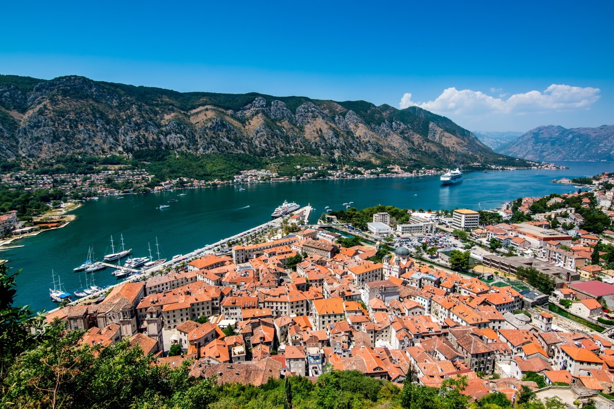 Hafen in Montenegro